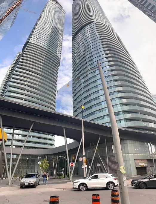Downtown Suite By Unionstationscotiaarena Toronto 0*,
